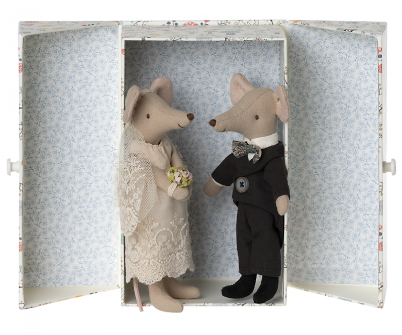 Heirloom Toys | Wedding Mice in Matchbox | Maileg
