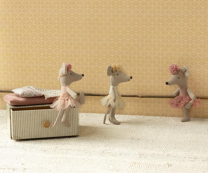 a dance scene with 3 maileg mice dressed in tutus dancing together