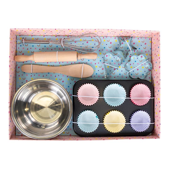 this picture shows the baking set form inside the box and all the contents