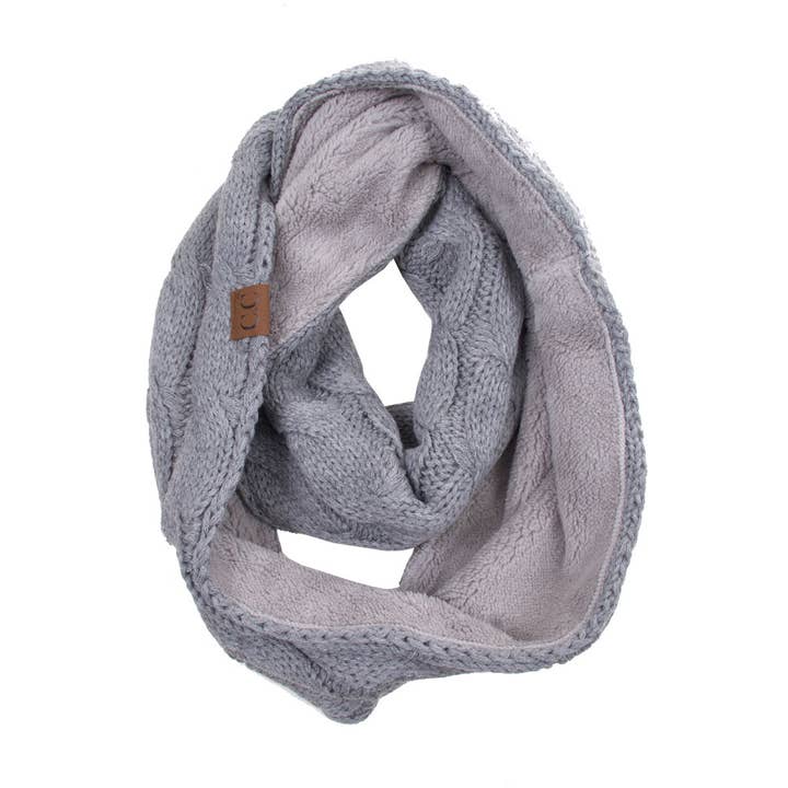 infintity scarf in light gray sherpa lining on one side 