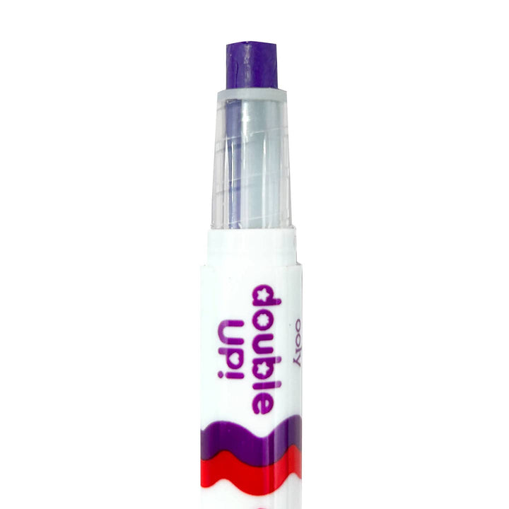 a close up of the crayon, what the tip looks like so you can see the point and how to use it. 