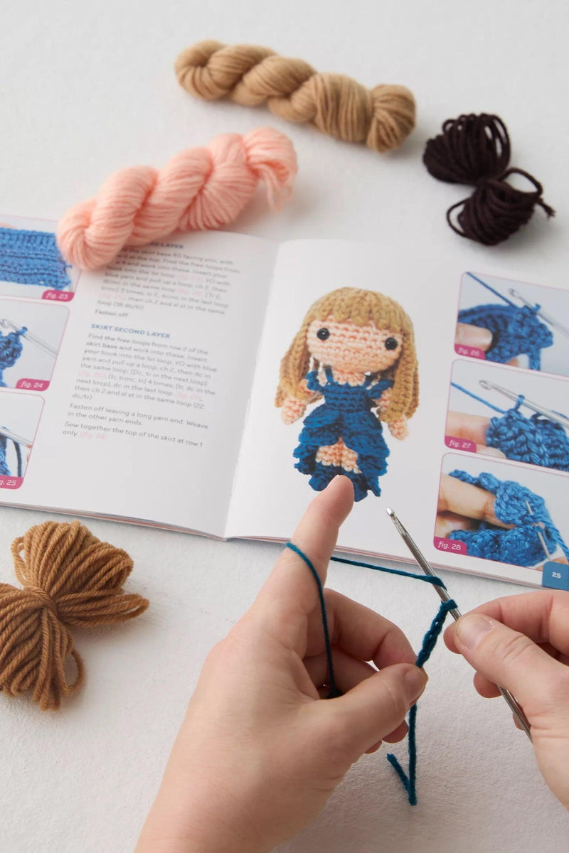 Arts and Crafts | Unofficial Taylor Swift Crochet Kit | Katalin Galusz