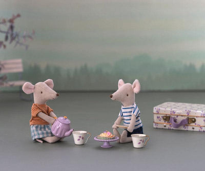 Heirloom Toys | Afternoon Treat: Mouse- Purple Madeline | Maileg - The Ridge Kids