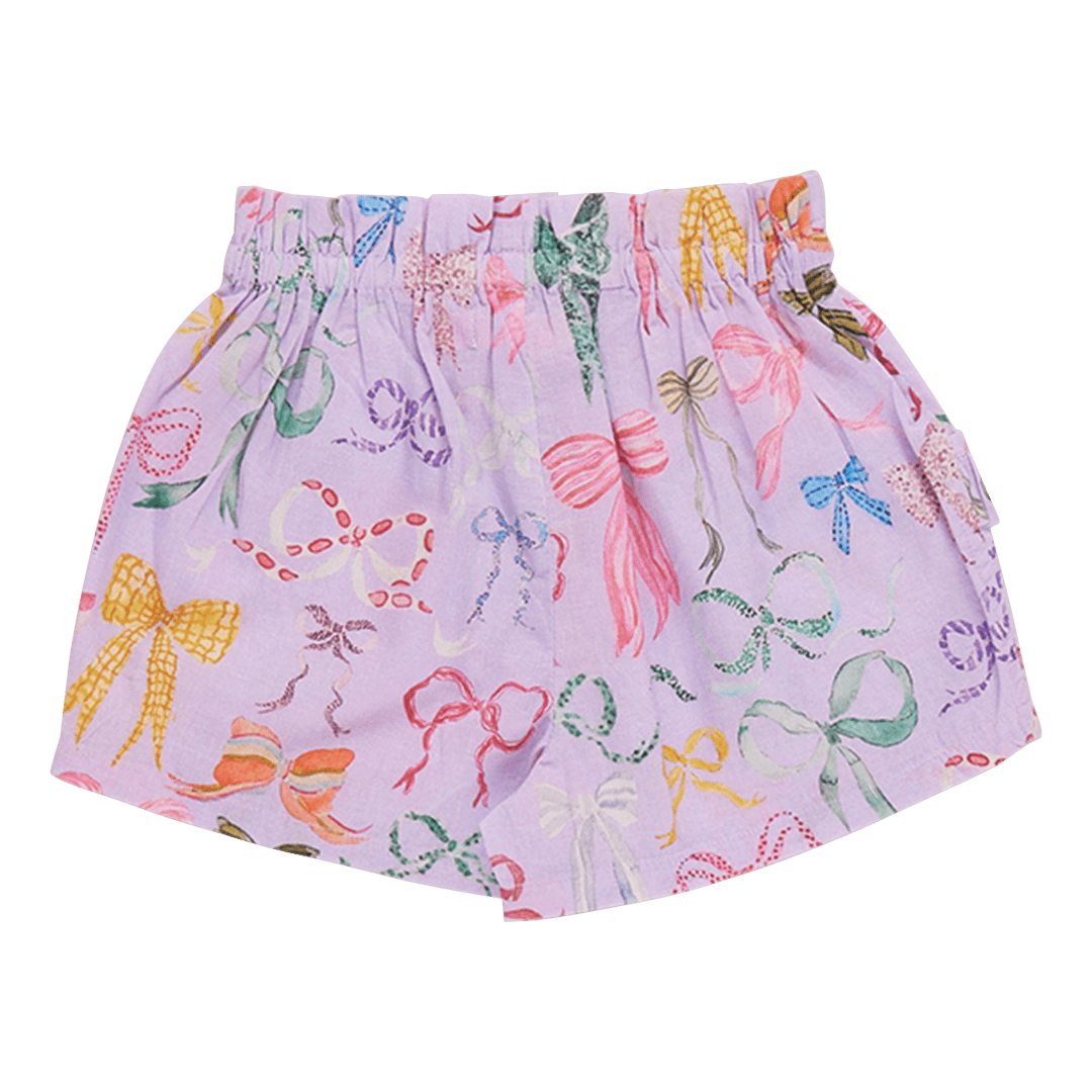 this is the back of the shorts, high wasit with different color bows: blue, yellow, pink, white purple and green. 