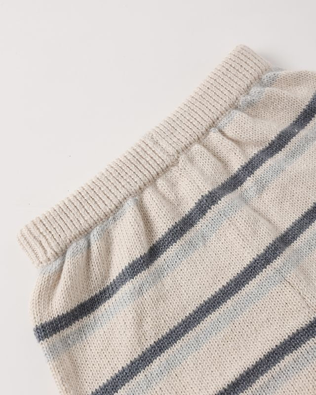 close up of the material and the stripes. 